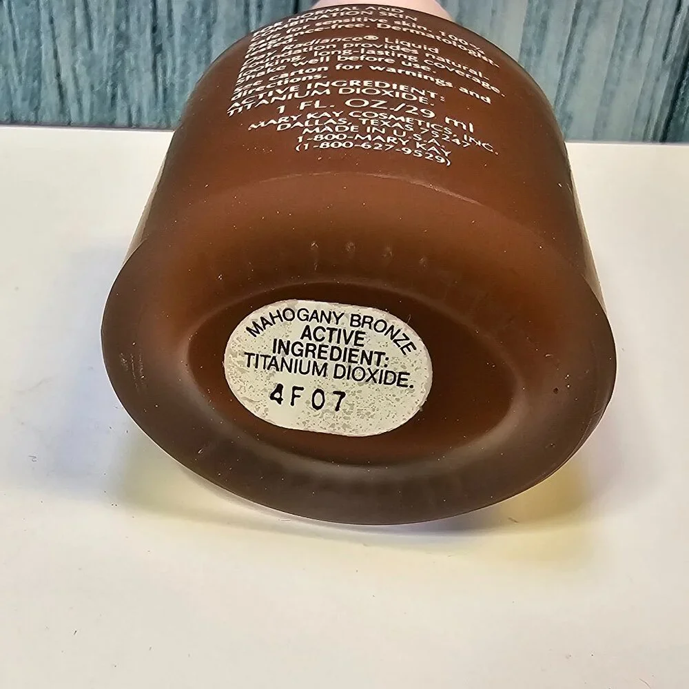 Mary Kay Day Radiance Liquid Foundation Mahogany‎ Bronze #5761 - NIB Old Stock